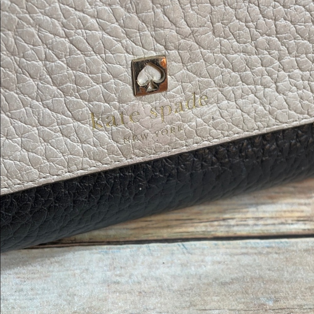Kate Spade Wallet - Picture 3 of 15